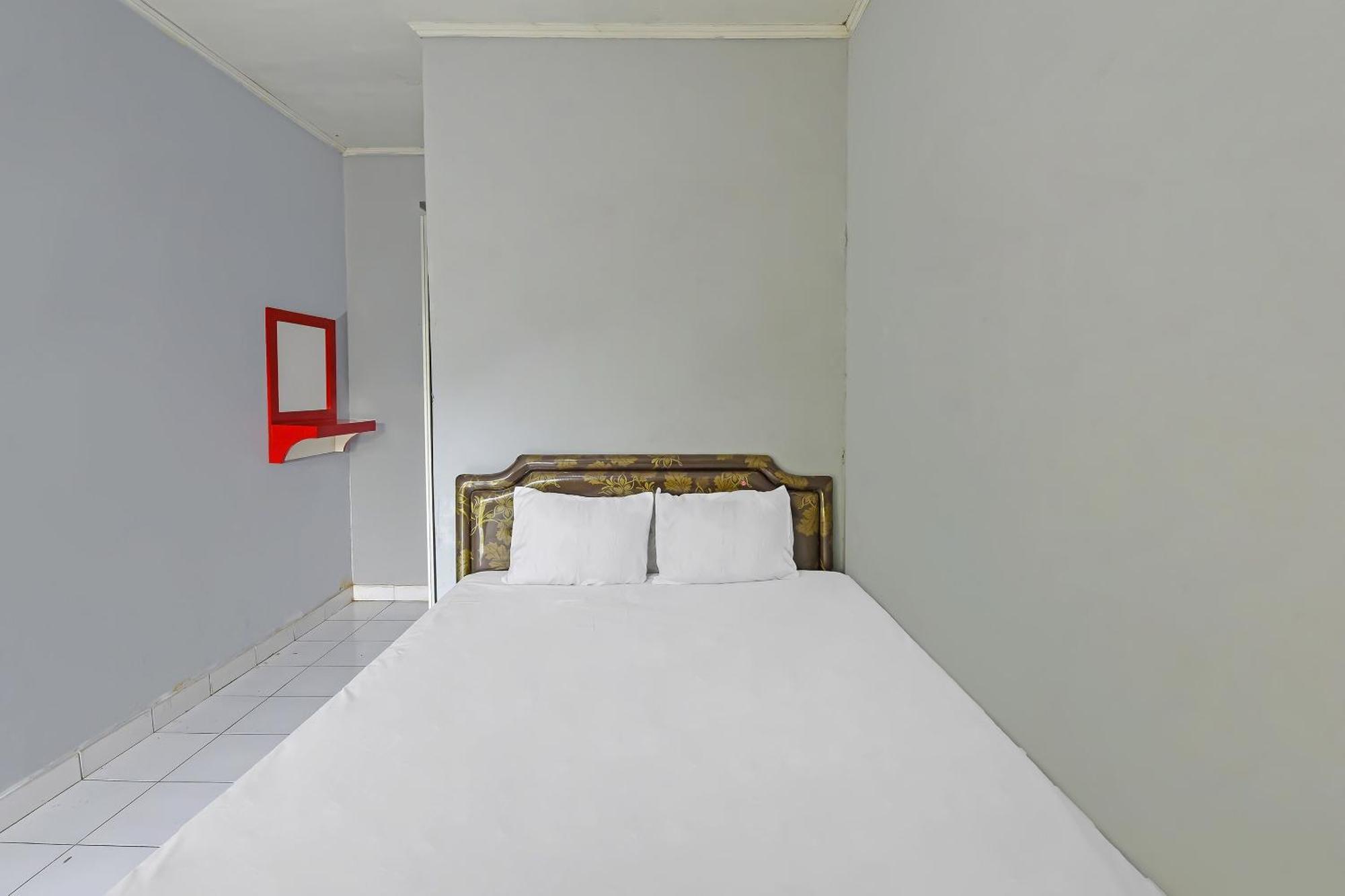 Spot On 91905 Hotel Cipto Arum Cilacap Eksteriør bilde