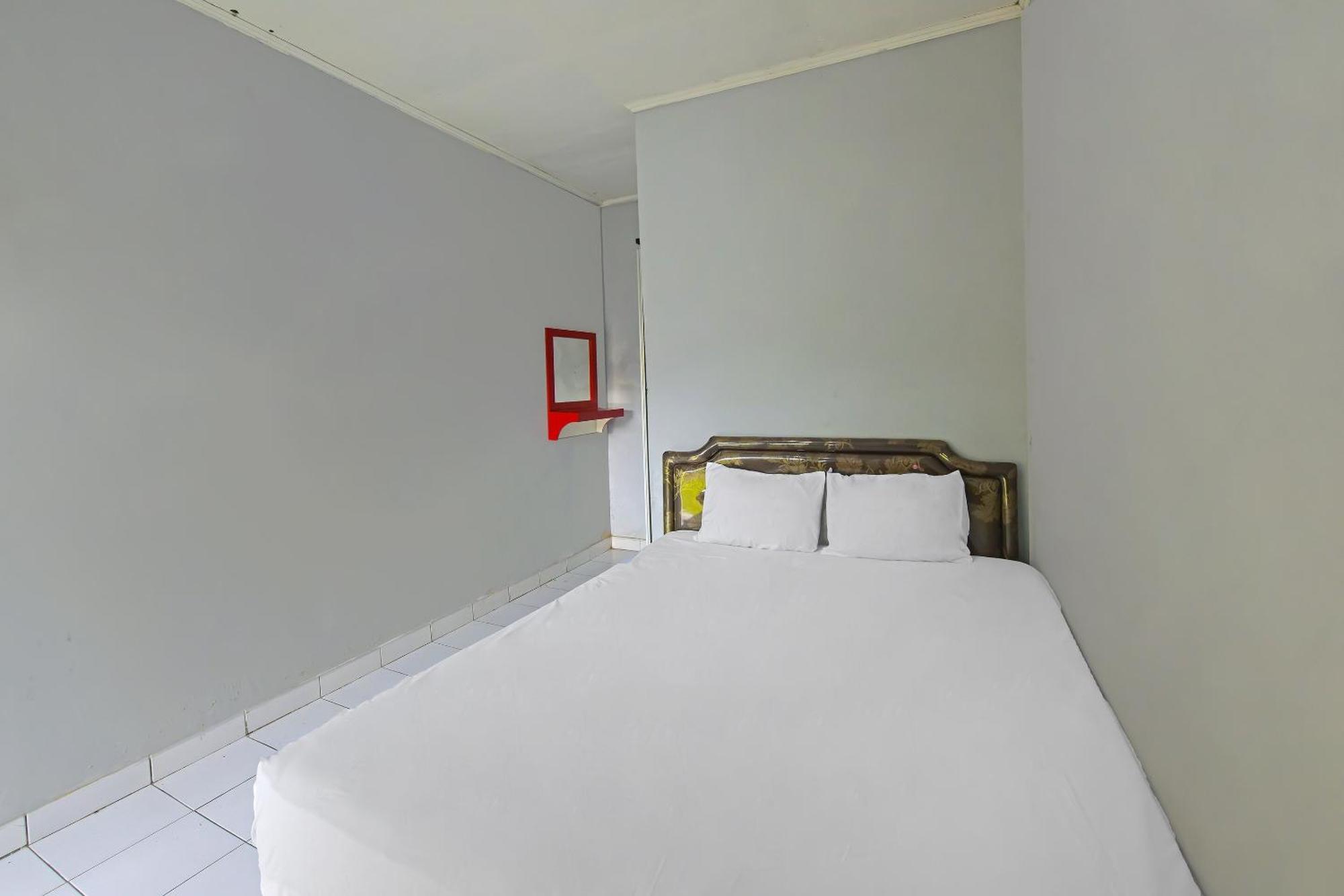 Spot On 91905 Hotel Cipto Arum Cilacap Eksteriør bilde