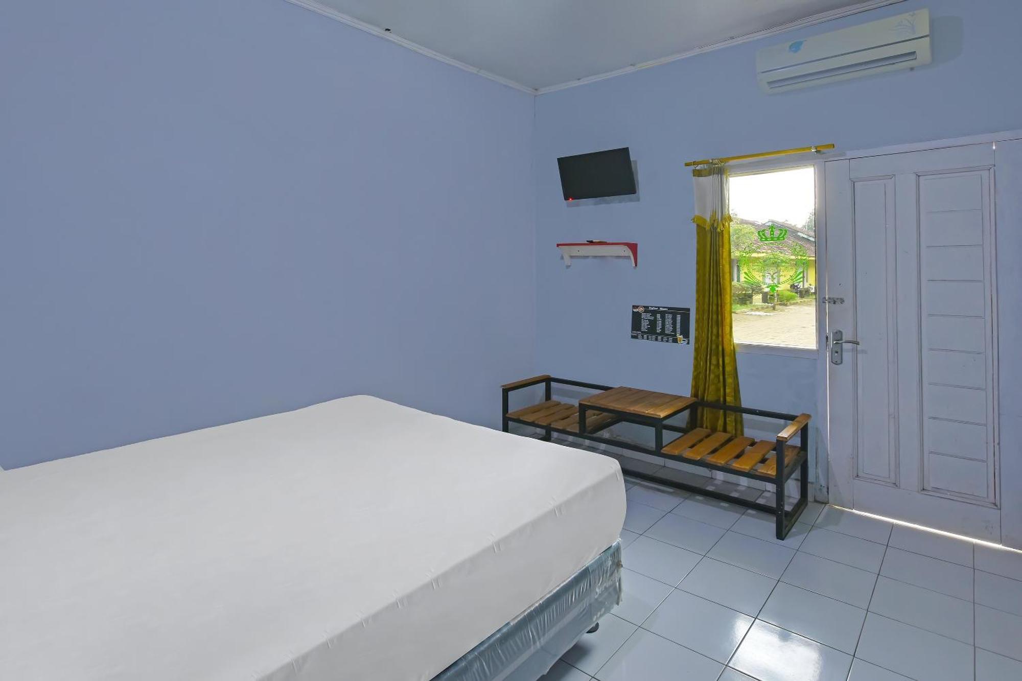 Spot On 91905 Hotel Cipto Arum Cilacap Eksteriør bilde