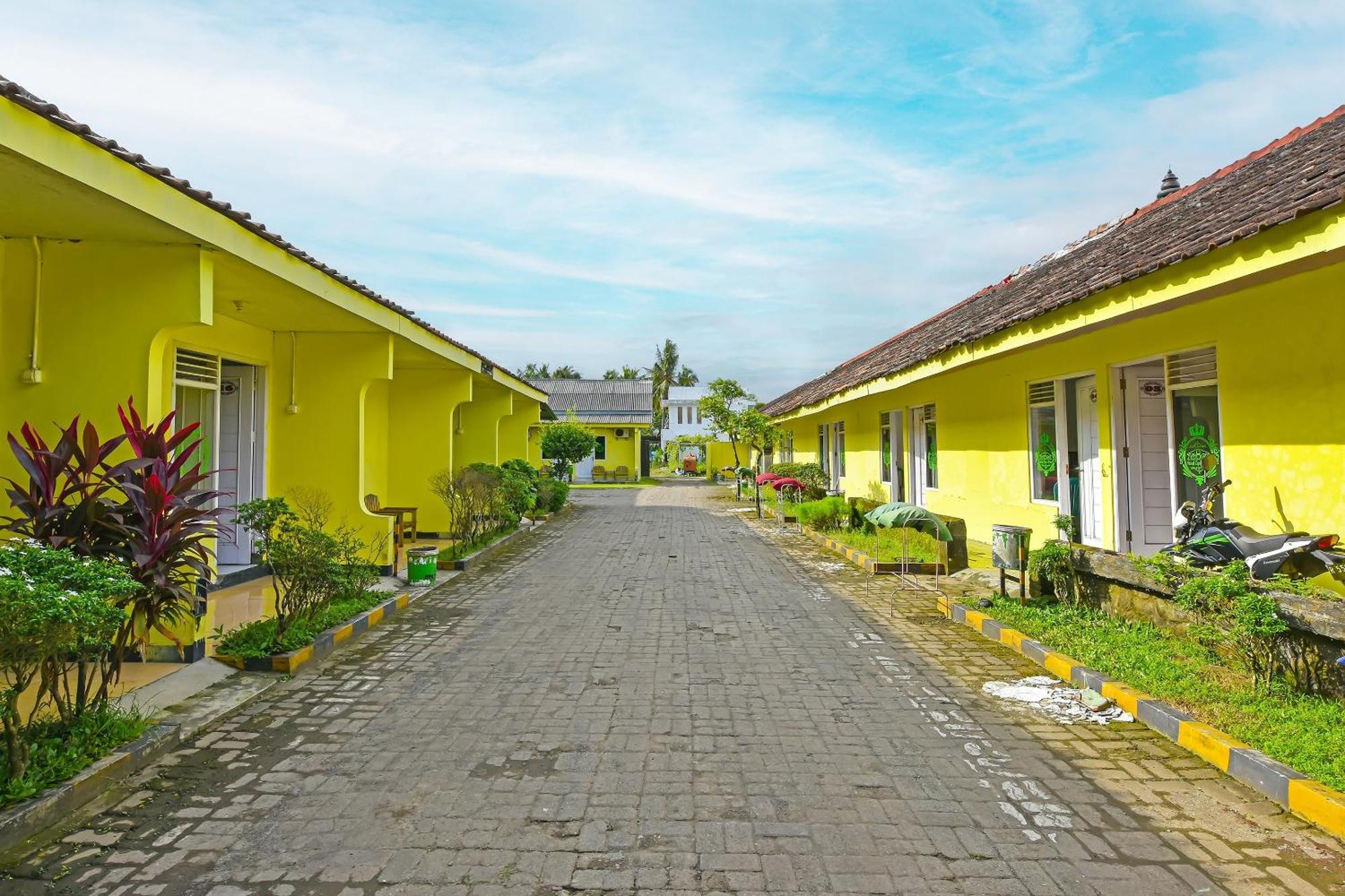 Spot On 91905 Hotel Cipto Arum Cilacap Eksteriør bilde