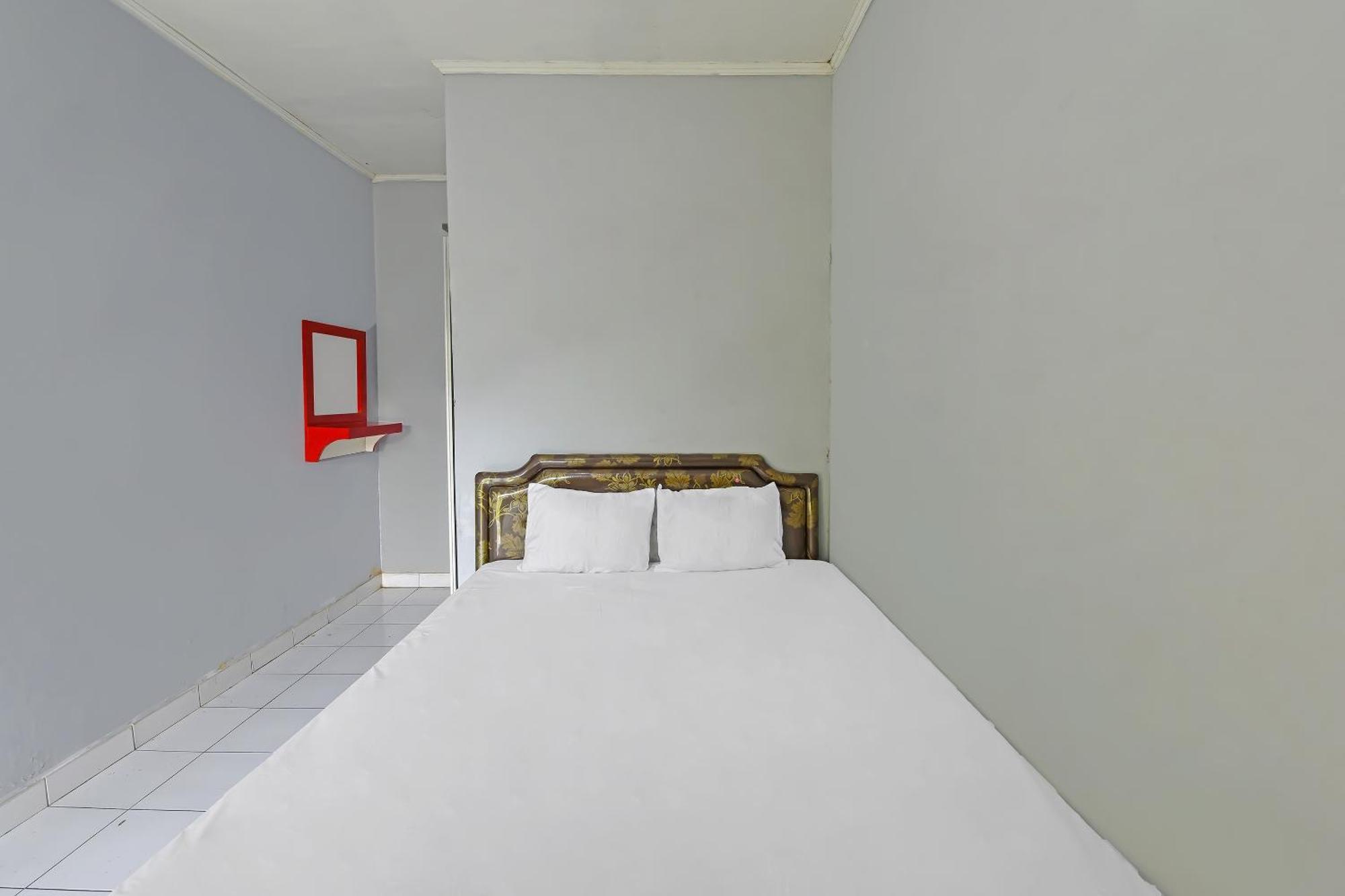 Spot On 91905 Hotel Cipto Arum Cilacap Eksteriør bilde