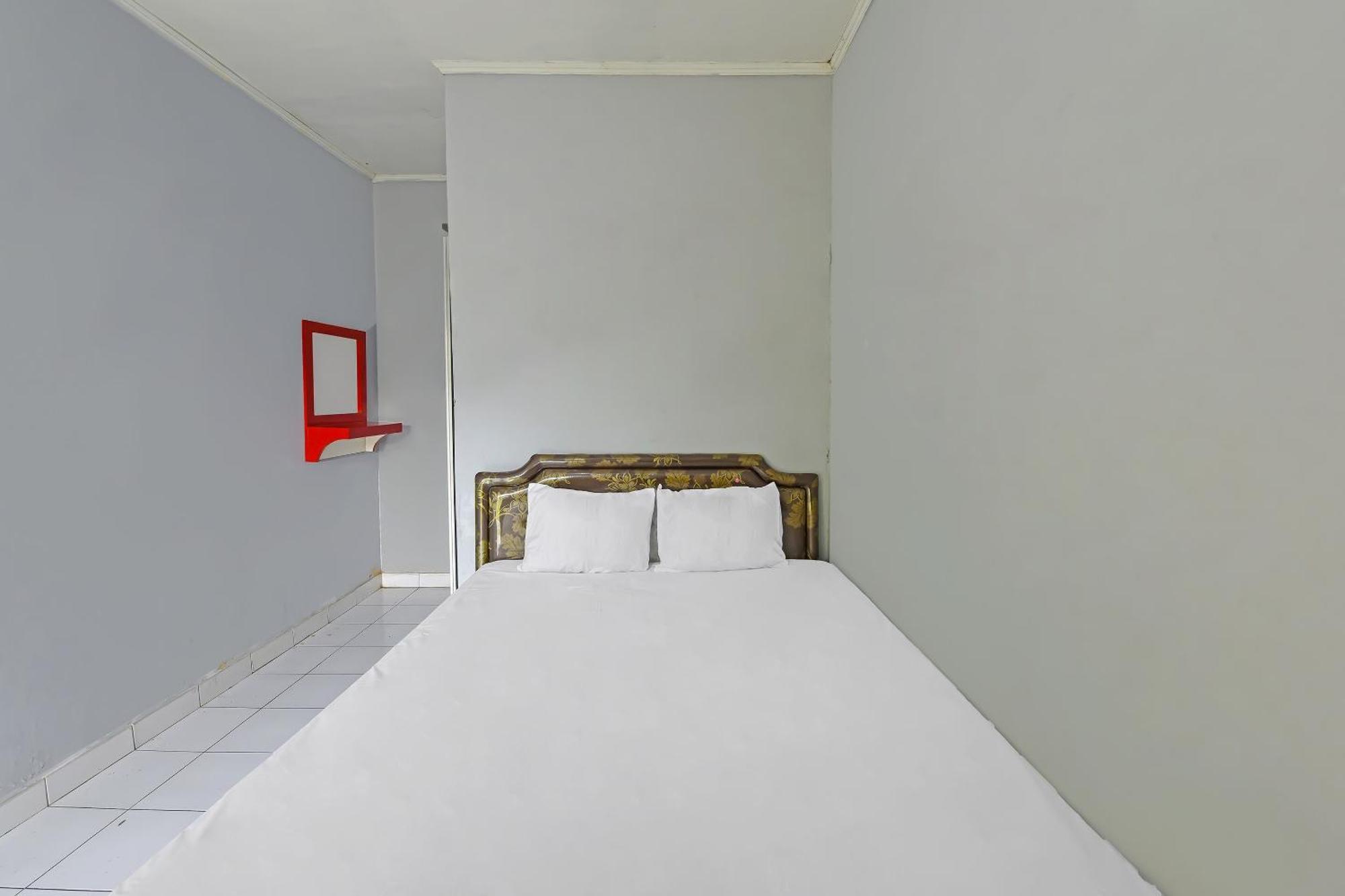 Spot On 91905 Hotel Cipto Arum Cilacap Eksteriør bilde