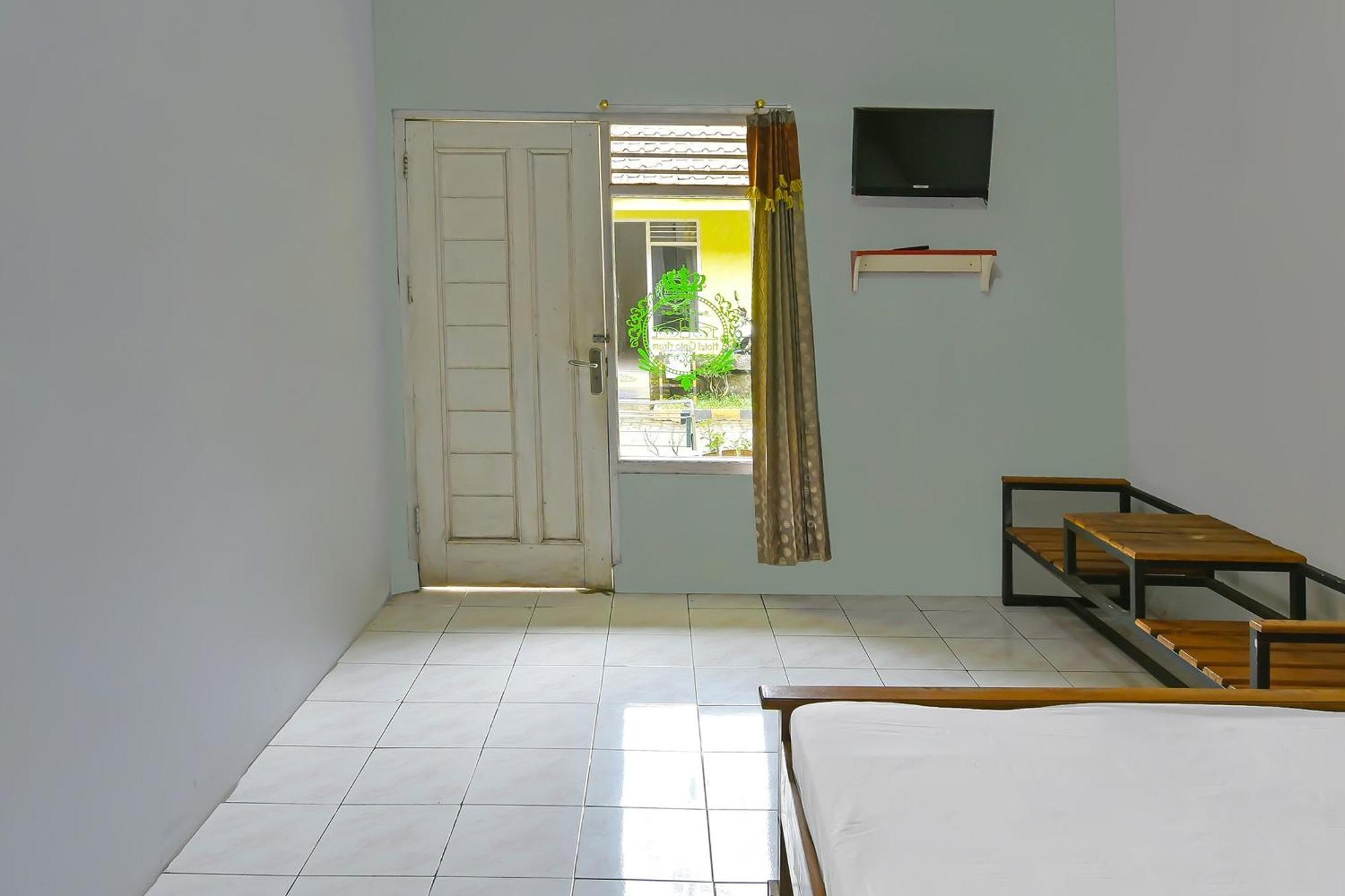 Spot On 91905 Hotel Cipto Arum Cilacap Eksteriør bilde